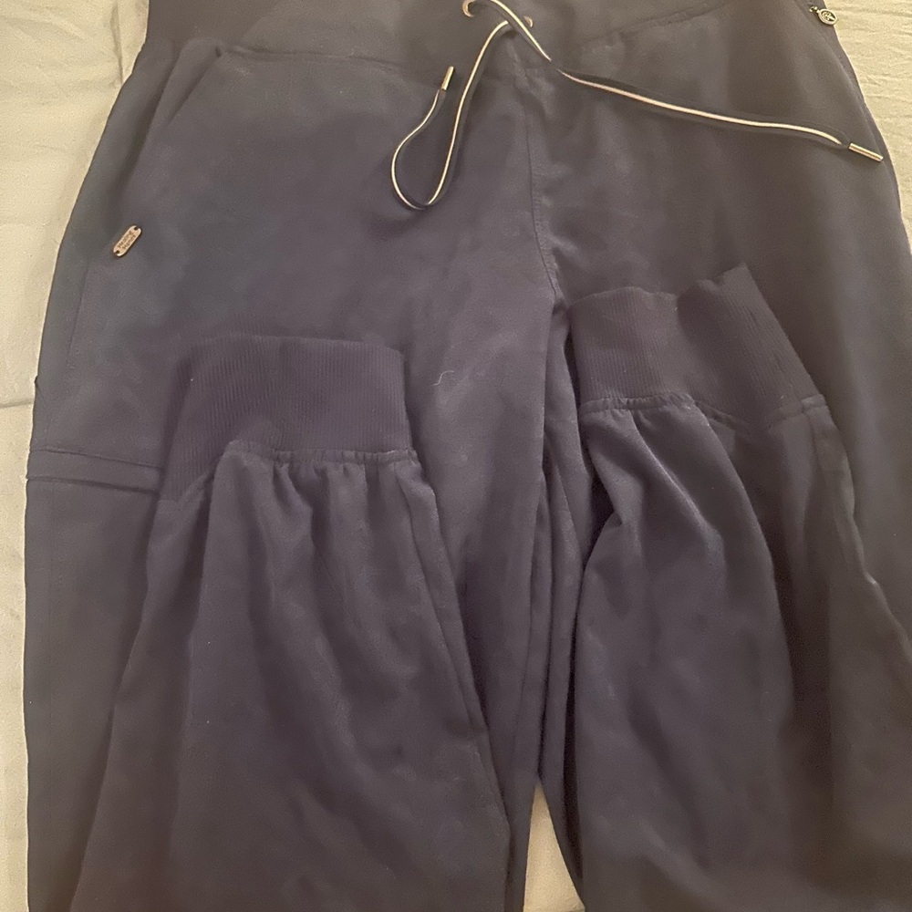 Scrubs Navy Pants one jogger /cheetah one Yoga..size L free shirt